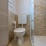 Residenza Maja 4 דירה ביביונה