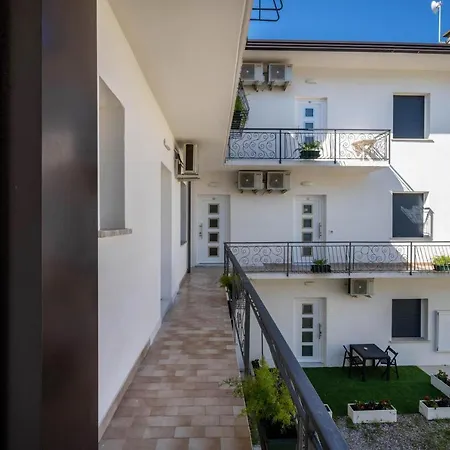 Residenza Maja 4 아파트