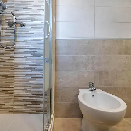 Residenza Maja 4 아파트 *